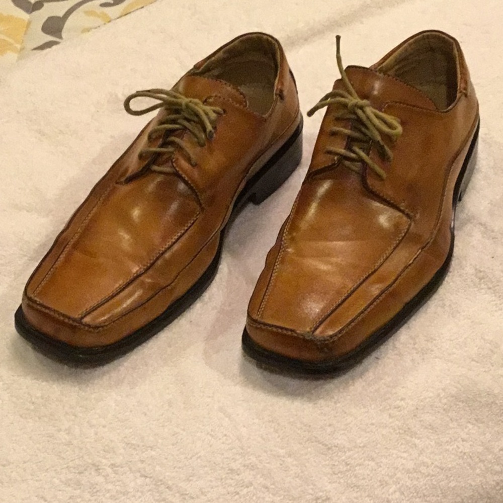 Men’s Salvanni Italian leather dress shoes size 9